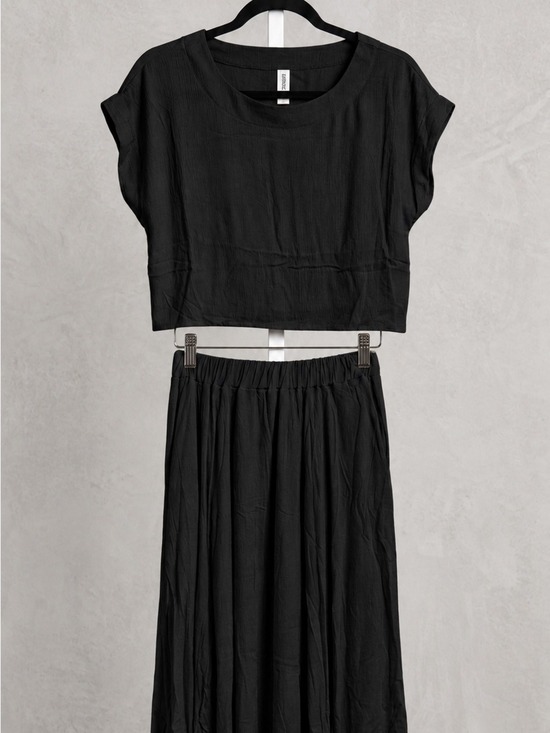 Zenana Outfitters Dresses & Skirts - Zenana Outfitters Black Maxi Skirt with Elastic Waist